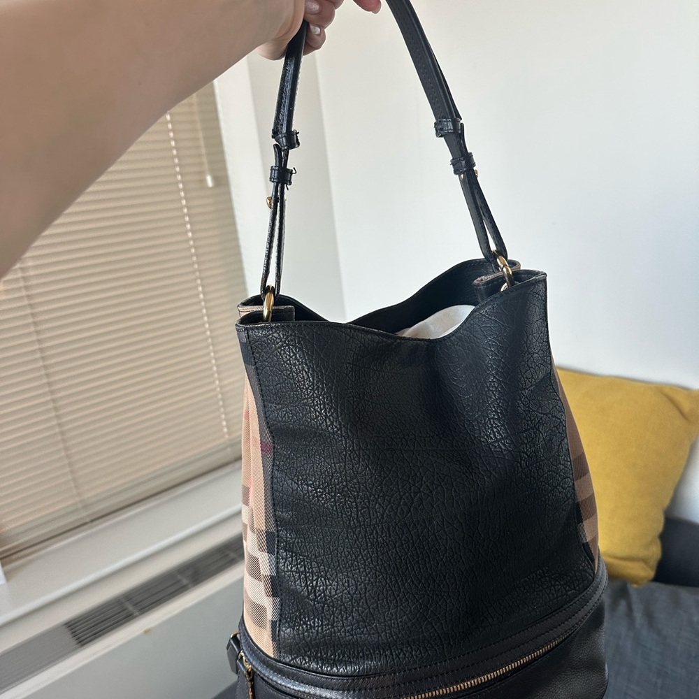 Burberry Black and Tan Shoulder Bag